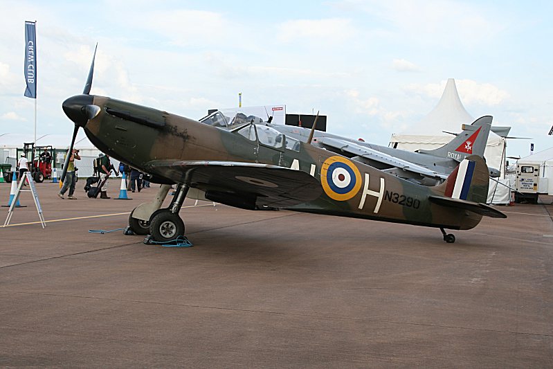 http://www.flankers-site.co.uk/fairford 2012/fairford 19.jpg